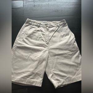 L.L. Bean Women’s Original Fit Khaki Shorts Size 8